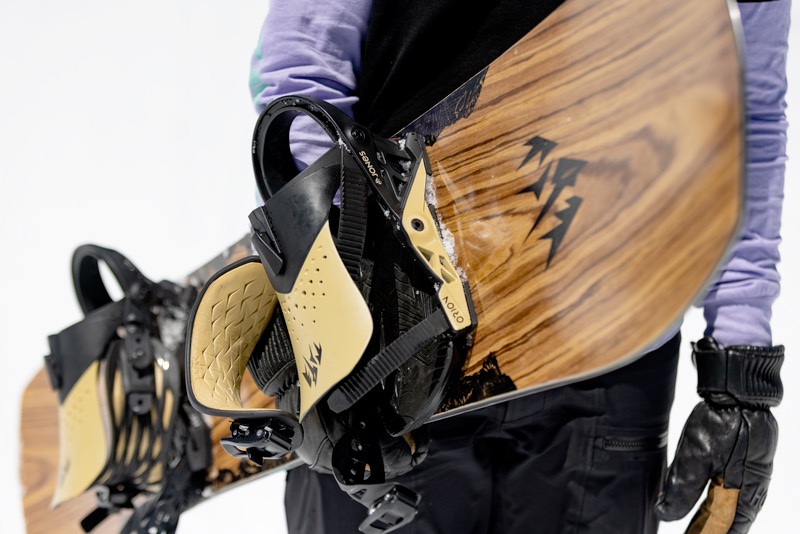 Jones Flagship  Snowboardspecialisten fra Sideways har ordet