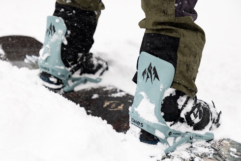 Jones Mercury Eclipse BlackEl especialista en snowboard de Sideways tiene la palabra