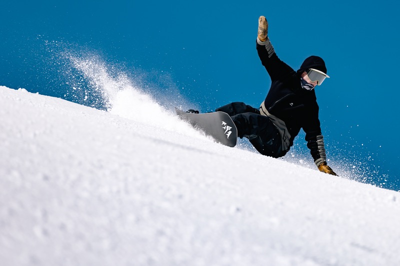 Jones Freecarver 9000SSnowboardspecialist van Sideways aan het woord