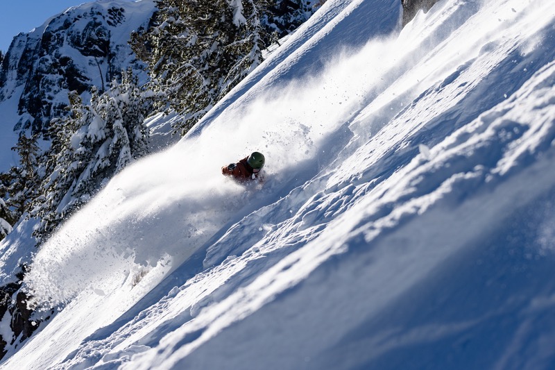 Jones Twin SisterŠpecialista na snowboardy zo spoločnosti Sideways má slovo